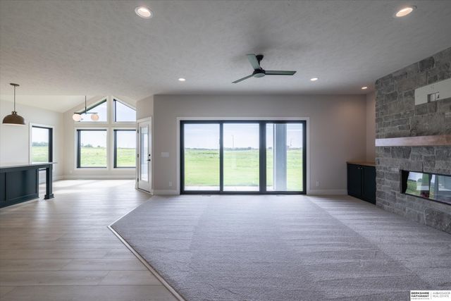 10209 S 214th Street, Gretna, NE 68028