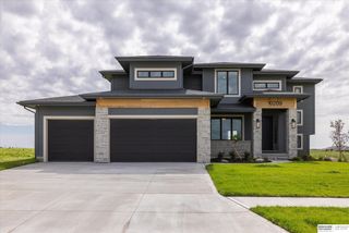 10209 S 214th Street, Gretna, NE 68028