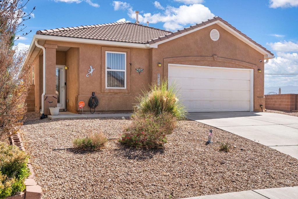 9632 Jacks Creek Drive NW, Albuquerque, NM 87114