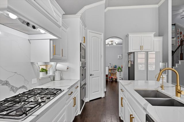 2307 Wind Meadow Lane, Lewisville, TX 75056