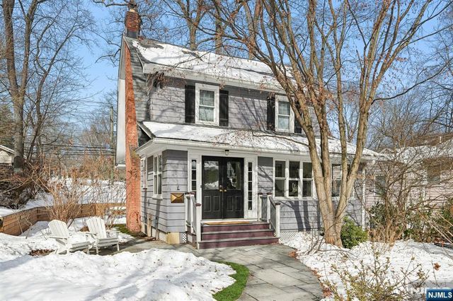 31 Nassau Road, Montclair, NJ 07043