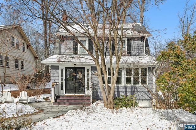 31 Nassau Road, Montclair, NJ 07043