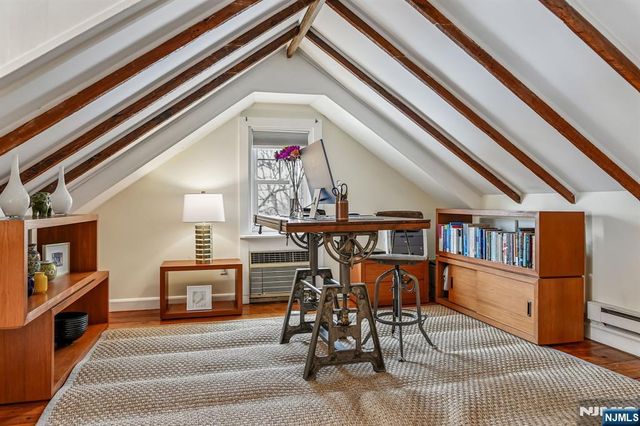 31 Nassau Road, Montclair, NJ 07043