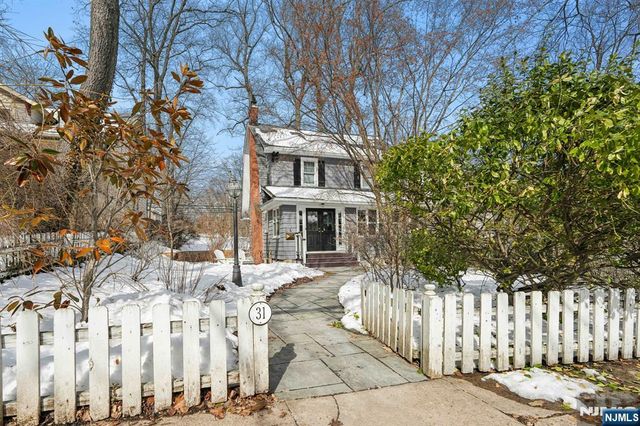 31 Nassau Road, Montclair, NJ 07043