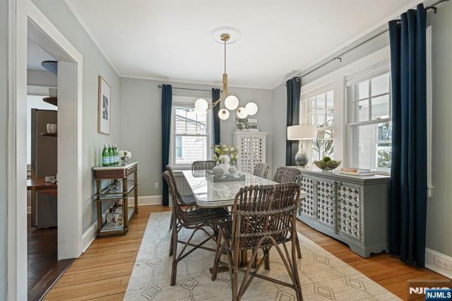 31 Nassau Road, Montclair, NJ 07043