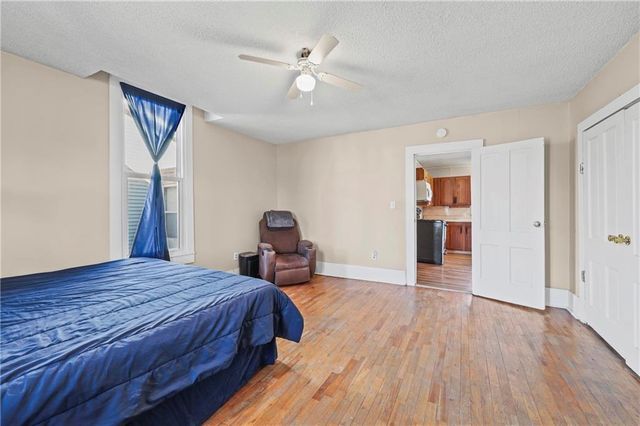 2203 Walnut Street, Higginsville, MO 64037