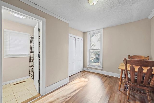 2203 Walnut Street, Higginsville, MO 64037