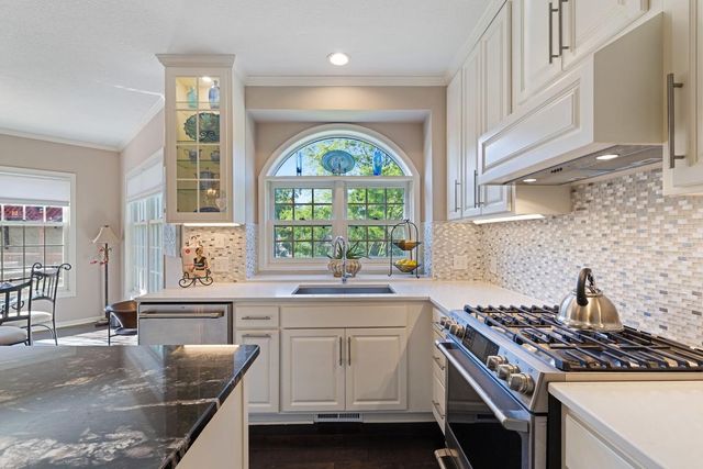 4086 Deerwood Trail, Eagan, MN 55122