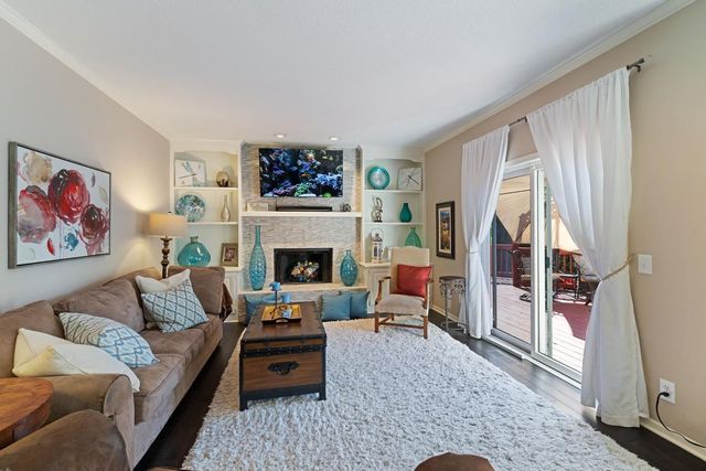 4086 Deerwood Trail, Eagan, MN 55122