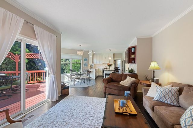 4086 Deerwood Trail, Eagan, MN 55122