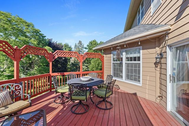 4086 Deerwood Trail, Eagan, MN 55122