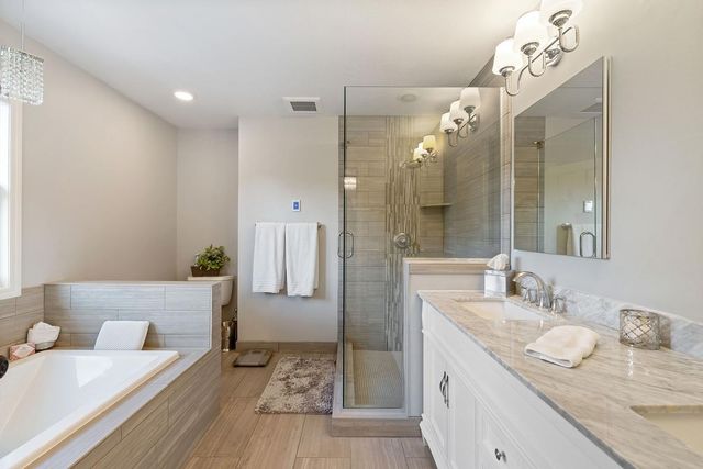 4086 Deerwood Trail, Eagan, MN 55122