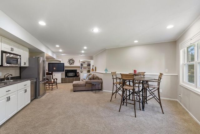 4086 Deerwood Trail, Eagan, MN 55122