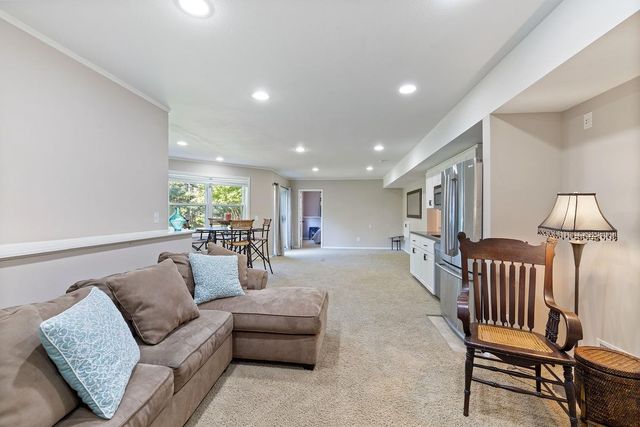 4086 Deerwood Trail, Eagan, MN 55122