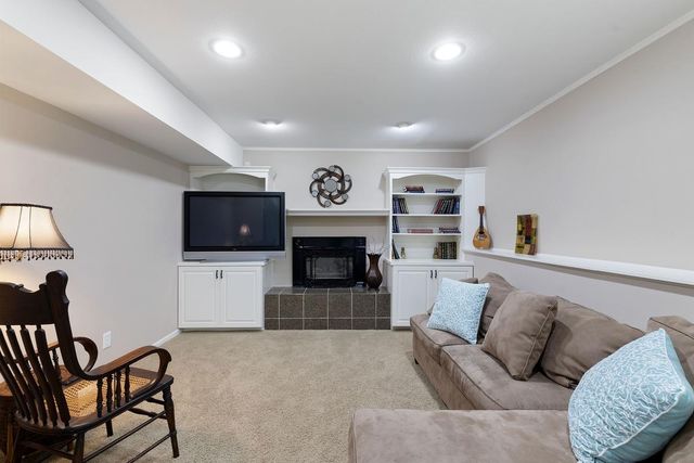 4086 Deerwood Trail, Eagan, MN 55122