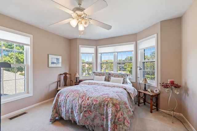 4086 Deerwood Trail, Eagan, MN 55122