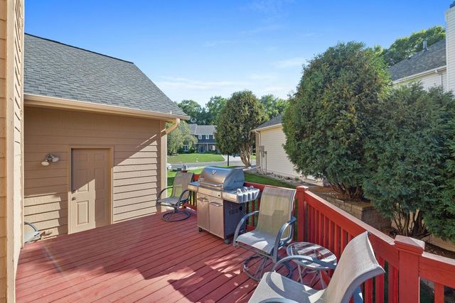 4086 Deerwood Trail, Eagan, MN 55122