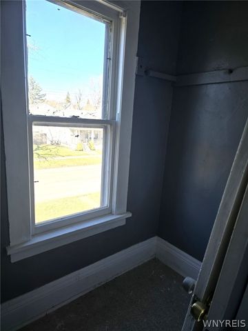 1327 Willow Avenue, Niagara Falls, NY 14305