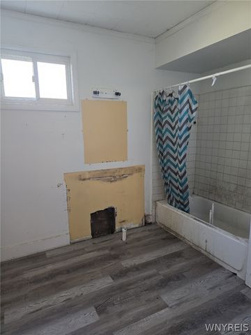 1327 Willow Avenue, Niagara Falls, NY 14305