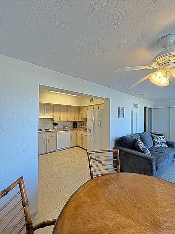 2001 WORLD PARKWAY BOULEVARD 7, Clearwater, FL 33763