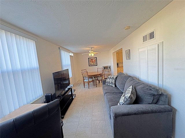 2001 WORLD PARKWAY BOULEVARD 7, Clearwater, FL 33763