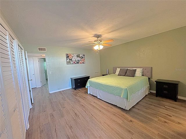 2001 WORLD PARKWAY BOULEVARD 7, Clearwater, FL 33763