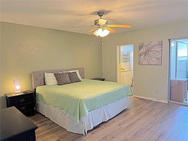 2001 WORLD PARKWAY BOULEVARD 7, Clearwater, FL 33763