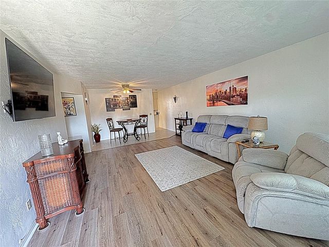 2001 WORLD PARKWAY BOULEVARD 7, Clearwater, FL 33763