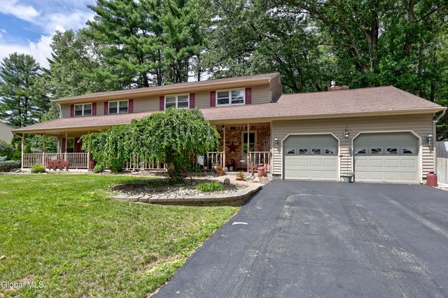 4 Pine Knoll Drive, Wilton, NY 12866