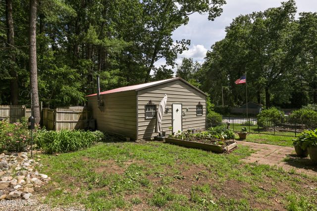 4 Pine Knoll Drive, Wilton, NY 12866