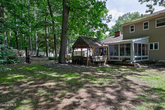 4 Pine Knoll Drive, Wilton, NY 12866