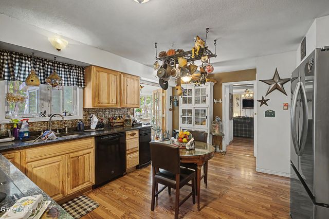 4 Pine Knoll Drive, Wilton, NY 12866