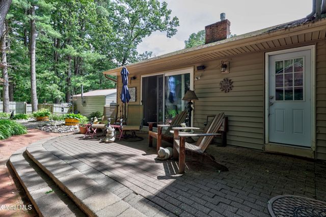 4 Pine Knoll Drive, Wilton, NY 12866