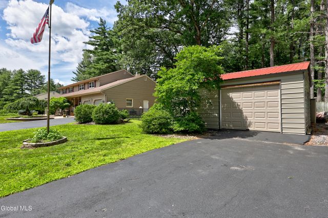 4 Pine Knoll Drive, Wilton, NY 12866