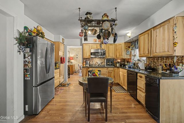 4 Pine Knoll Drive, Wilton, NY 12866