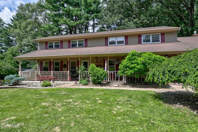4 Pine Knoll Drive, Wilton, NY 12866