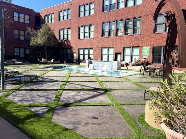 2502 Live Oak Street 228, Dallas, TX 75204