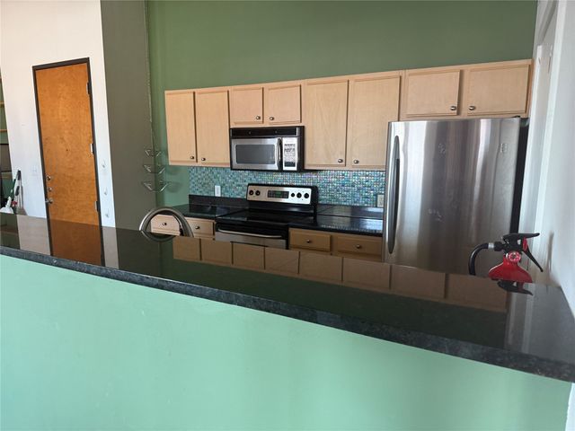 2502 Live Oak Street 228, Dallas, TX 75204