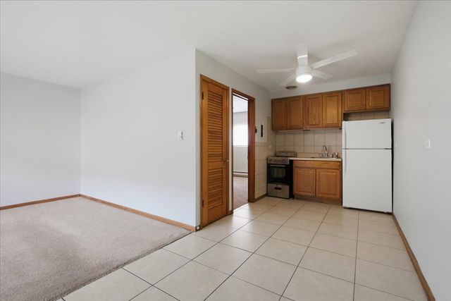 6206 W 64th Place 102, Chicago, IL 60638