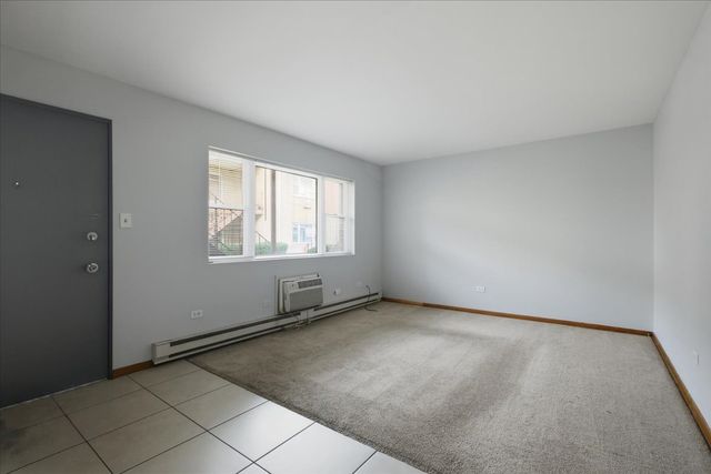 6206 W 64th Place 102, Chicago, IL 60638