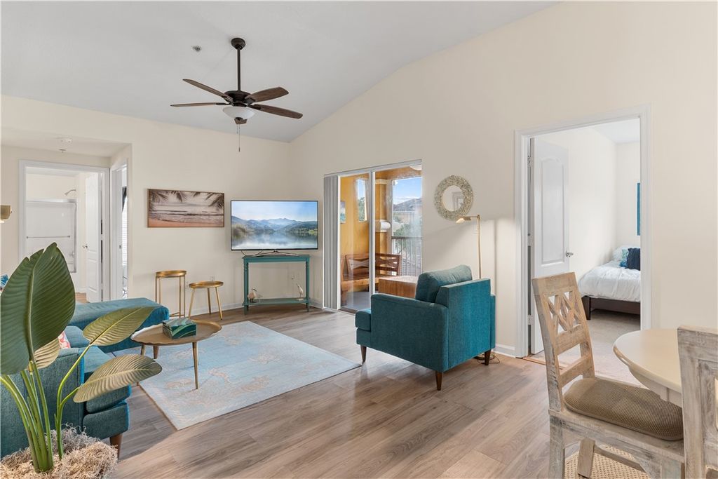 5050 Fairways Circle E307, Vero Beach, FL 32967