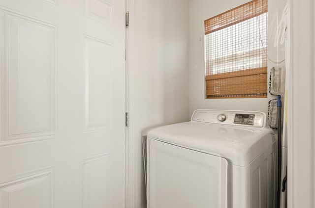 6303 Dante Lane NW, Albuquerque, NM 87114