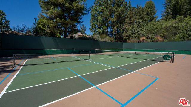 2509 Cardigan Court, Los Angeles, CA 90077
