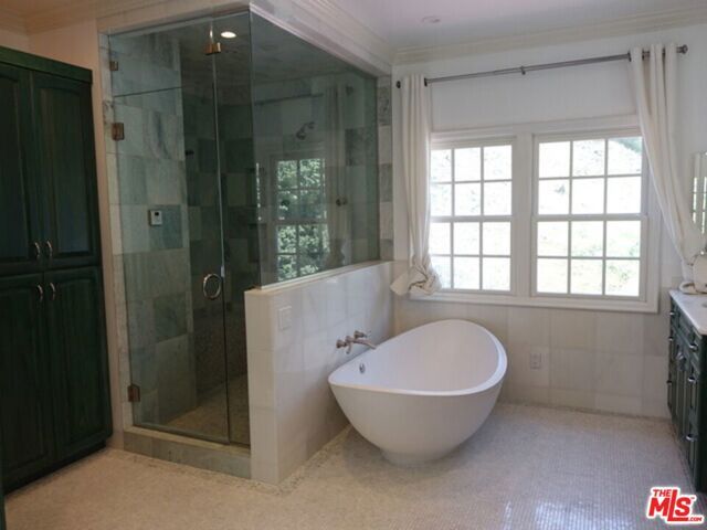 2509 Cardigan Court, Los Angeles, CA 90077