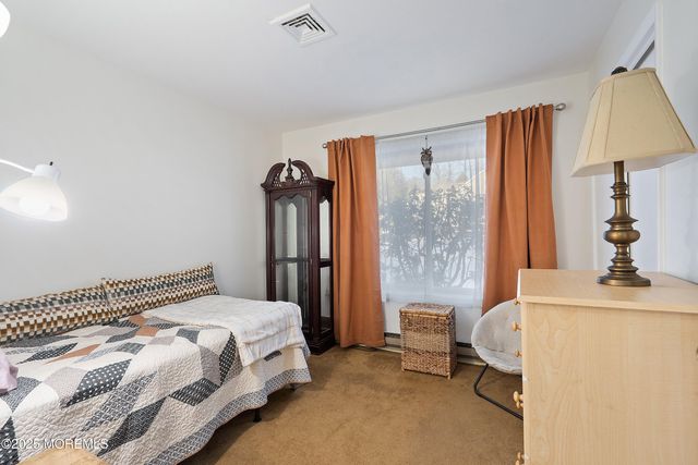 160 Glendale Drive, Freehold, NJ 07728