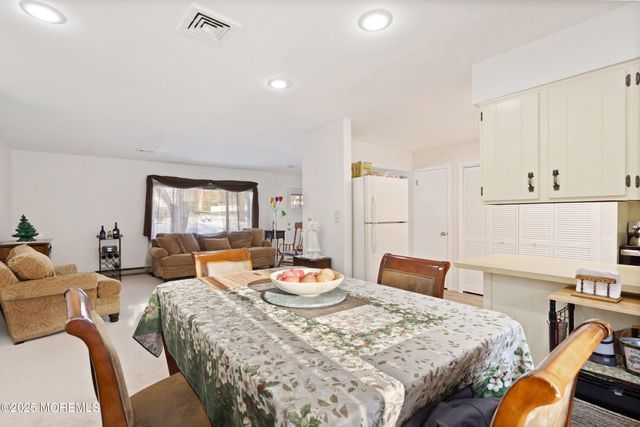 160 Glendale Drive, Freehold, NJ 07728