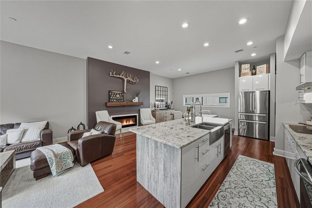 3012 W BARCELONA STREET 2, Tampa, FL 33629