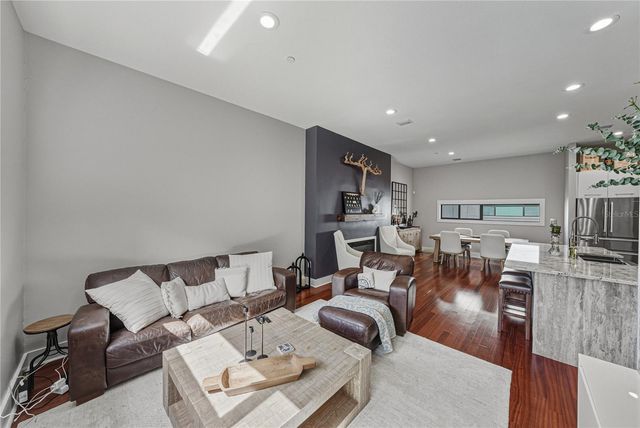 3012 W BARCELONA STREET 2, Tampa, FL 33629