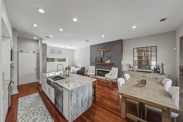 3012 W BARCELONA STREET 2, Tampa, FL 33629