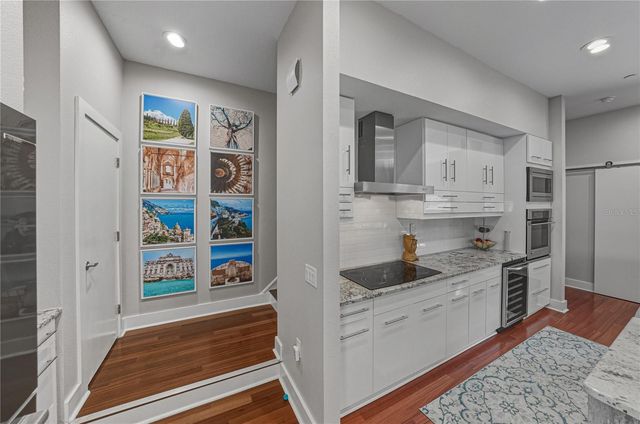 3012 W BARCELONA STREET 2, Tampa, FL 33629